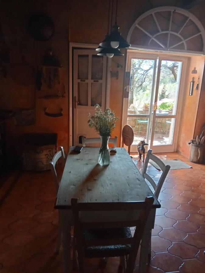 Morelli House Guest House Montalbo Ngoại thất bức ảnh