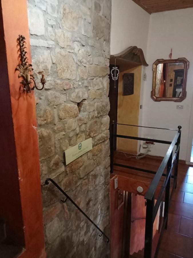 Morelli House Guest House Montalbo Ngoại thất bức ảnh