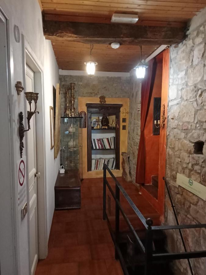 Morelli House Guest House Montalbo Ngoại thất bức ảnh